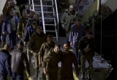 "آزوف مقابل ميدفيدشوك".. تفاصيل صفقة الأسرى بين موسكو وكييف