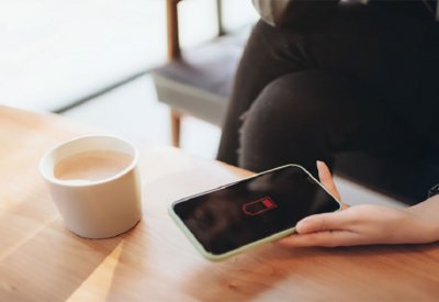 حيل موفرة للبطارية يحتاج كل مستخدم "آيفون" و"أندرويد" لمعرفتها!