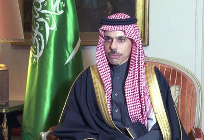 وزير الخارجية السعودي يدعو إيران للوفاء بالتزاماتها النووية