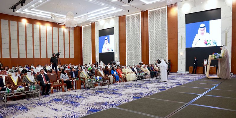 الشيخ خالد بن عبدالله يسلم “جيبك”  درع «البلاد» للمسؤولية الاجتماعية للشركات