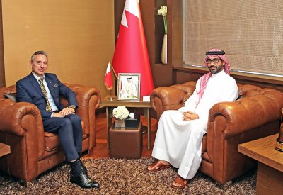 المؤيد: التعاون البحريني الفرنسي أنتج حزمة برامج شبابية مشتركة