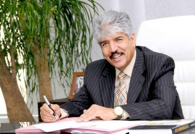 إدراج كتاب لمصطفى السيد ضمن مناهج المعاهد الأزهرية