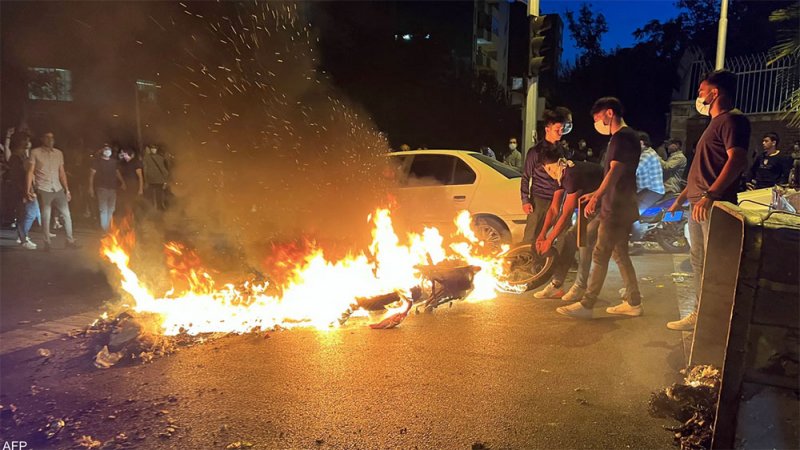 مهسا أميني.. العائلة تفصح عن تعرضها لضغوطات