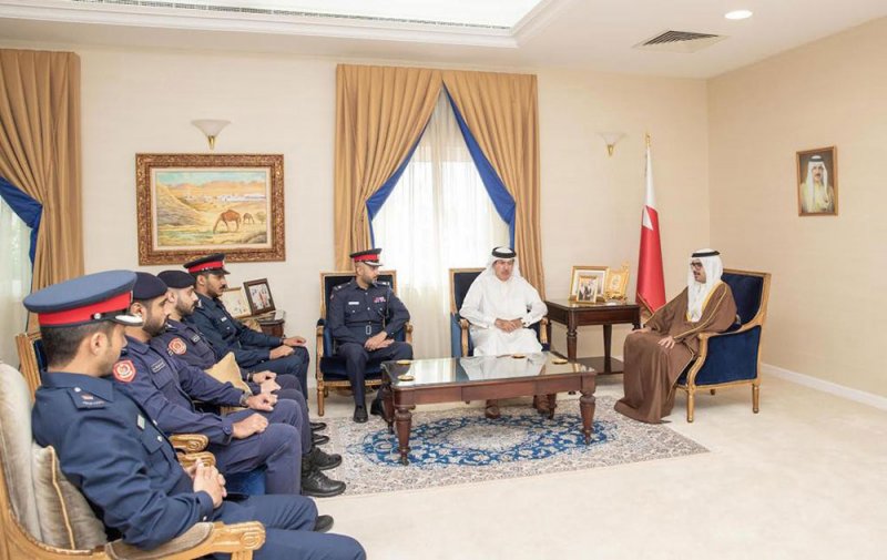 سمو محافظ الجنوبية يكرم عدداً من ضباط الدفاع المدني تقديراً لمستوى التنسيق الأمني والشراكة المجتمعية