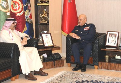رئيس الأمن العام يشيد بالخدمات التربوية والتعليمية خلال لقائه مع المدير العام لشؤون المدارس