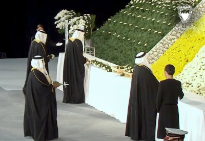 سمو ولي العهد رئيس الوزراء يشارك بالجنازة الرسمية لرئيس الوزراء الياباني