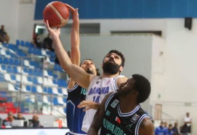 المنامة يجتاز النويدرات بدوري زين