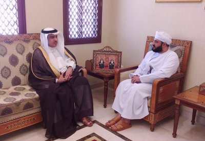 سفير البحرين في مسقط يلتقي وزير الأوقاف والشؤون الدينية بسلطنة عُمان