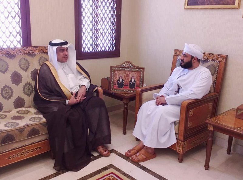 سفير البحرين في مسقط يلتقي وزير الأوقاف والشؤون الدينية بسلطنة عُمان