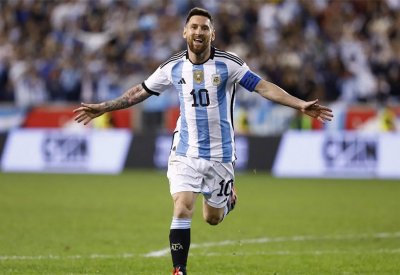 "إنجاز كبير" لميسي يقرب الأرجنتين من رقم إيطاليا