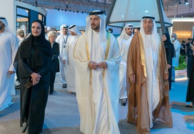 سلطان بن أحمد القاسمي يتفقد الأجنحة المشاركة في المنتدى الدولي للاتصال الحكومي 2022