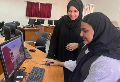 المعلمة زهراء تقدم دروس الهندسة بأسلوب رقمي جاذب