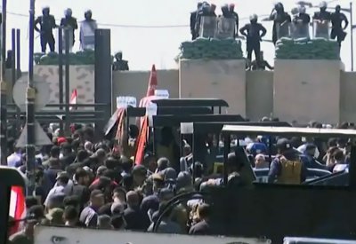 بعد رفض استقالة الحلبوسي.. قصف على المنطقة الخضراء يوقع 7 جرحى