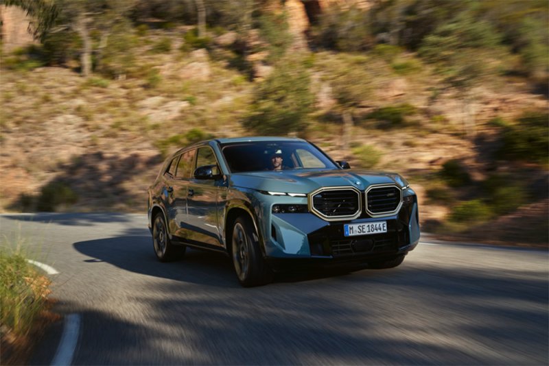 أول سيارة BMW XM على الإطلاق