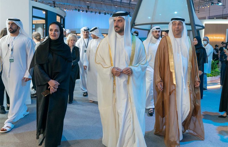 سلطان بن أحمد القاسمي يتفقد الأجنحة المشاركة في المنتدى الدولي للاتصال الحكومي 2022