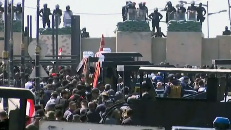 بعد رفض استقالة الحلبوسي.. قصف على المنطقة الخضراء يوقع 7 جرحى