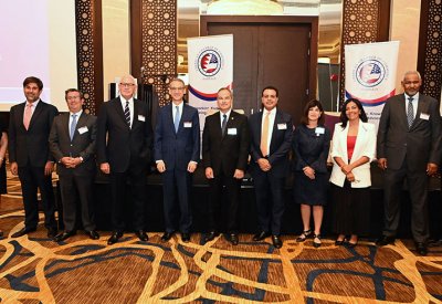 الرئيس التنفيذي للمجموعة في الشركة القابضة للنفط والغاز يشارك في مأدبة شبكات الأعمال