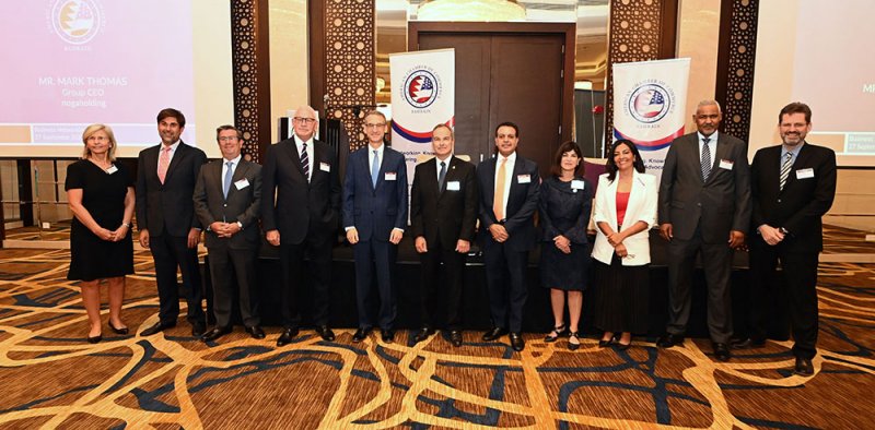 الرئيس التنفيذي للمجموعة في الشركة القابضة للنفط والغاز يشارك في مأدبة شبكات الأعمال