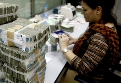 لبنان يعلن عن تأجيل مبطّن لتعديل سعر صرف الدولار