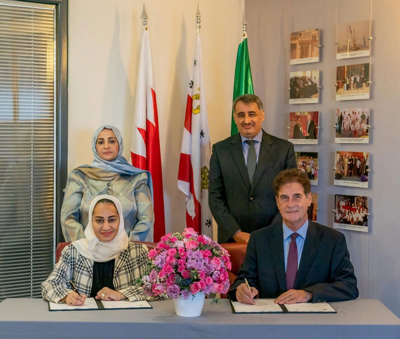مراكز الرعاية الصحية الأولية توقع اتفاقية تعاون مع الكلية الملكية للجراحين في إيرلندا – جامعة البحرين الطبية