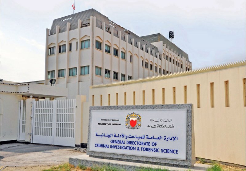 القبض على شخص في قضية اتجار بالبشر يستقطب فيها فتيات أجنبيات لأعمال مخلة بالآداب