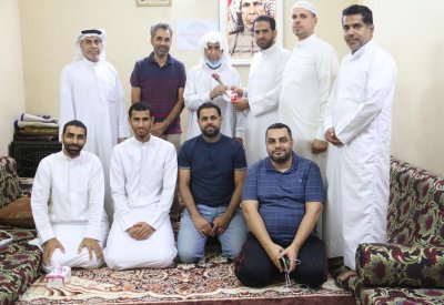 "المرخ الخيرية" تزور مجموعة من الآباء في يومهم العالمي