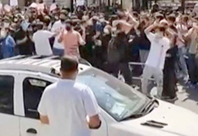 92 قتيلا على الأقل في قمع الاحتجاجات بإيران