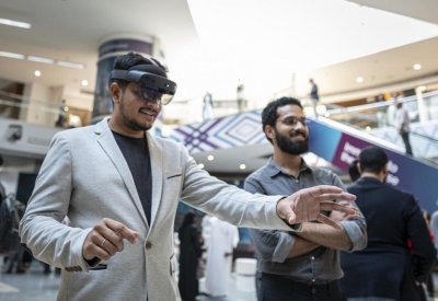 مايكروسوفت تعرض نظارتها الجديدة