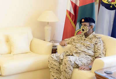 القائد العام لقوة دفاع البحرين يستقبل مستشار سمو ولي العهد رئيس مجلس الوزراء