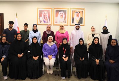 رئيسة جامعة البحرين تلتقي مبادرة "ملهمون صغار"
