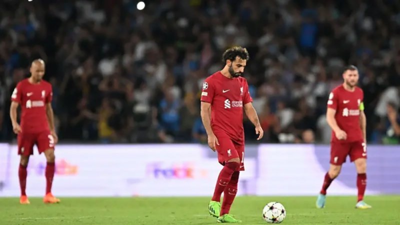 ليفربول يخطط لإبعاد صلاح.. واللاعب المصري "يعلم"