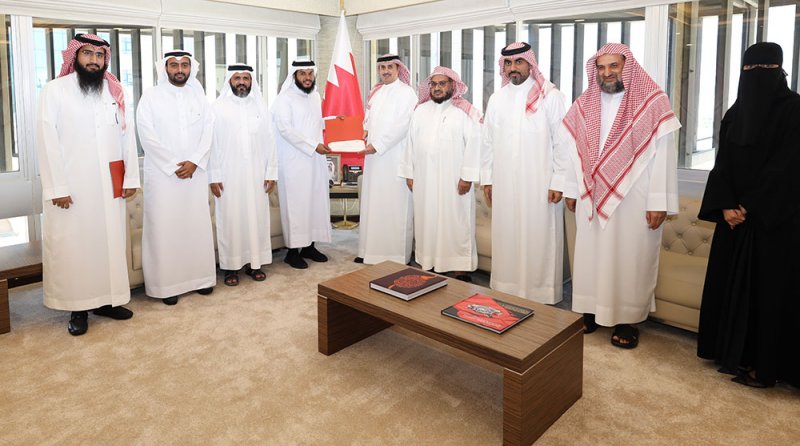 وزير العدل يُكرم الفائزين بالمركز الثاني والخامس في مسابقة محمد السادس الدولية للقرآن الكريم