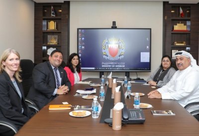 وكيل وزارة الداخلية يستقبل نائب سفير الولايات المتحدة لدى مملكة البحرين