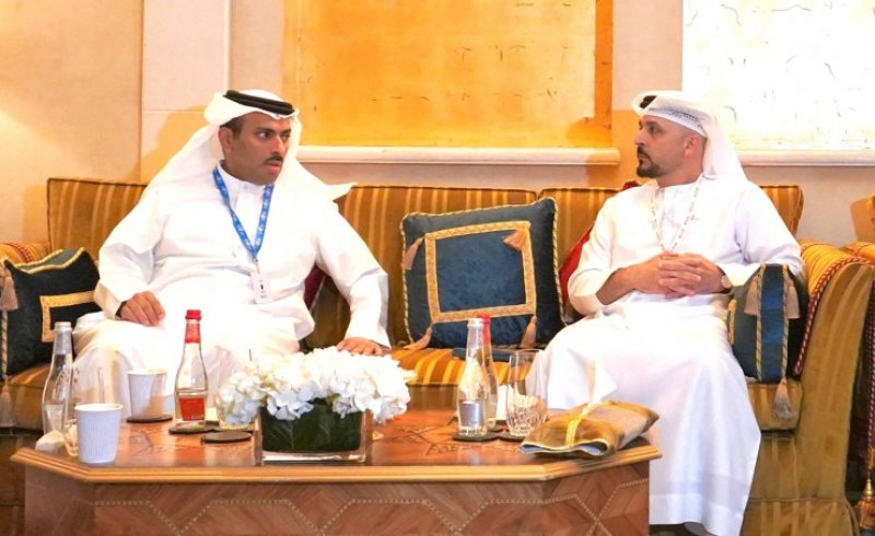 وزير شؤون الإعلام يلتقي مدير عام (أبوظبي للإعلام) ويؤكد الحرص على تعزيز أوجه التعاون المشترك