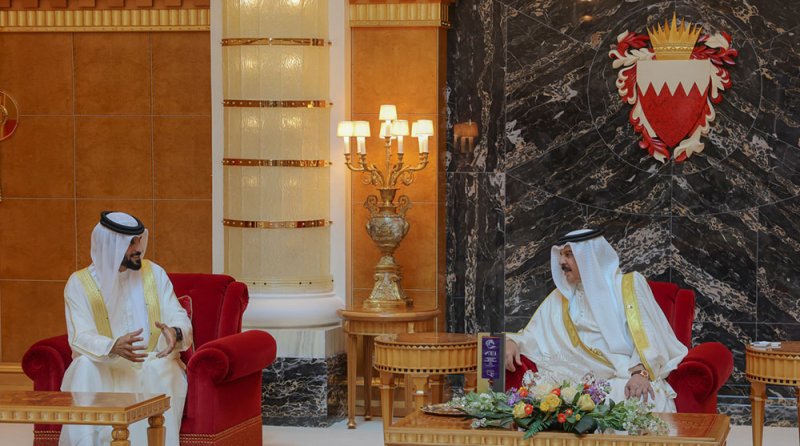 جلالة الملك المعظم يستقبل سمو الشيخ ناصر بن حمد آل خليفة