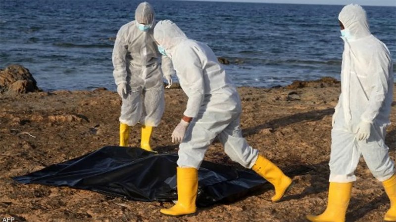 "رائحة الموت" تفوح من غرب ليبيا.. جثث متفحمة على متن قارب