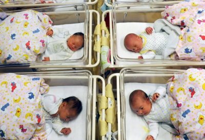 ممرضة "لم ترحم الرُضع".. قتلت 7 وحاولت قتل آخرين