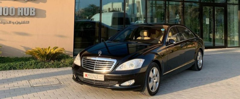 بيع سيارة الأديب والشاعر السعودي غازي القصيبي بمبلغ 4000 دينار