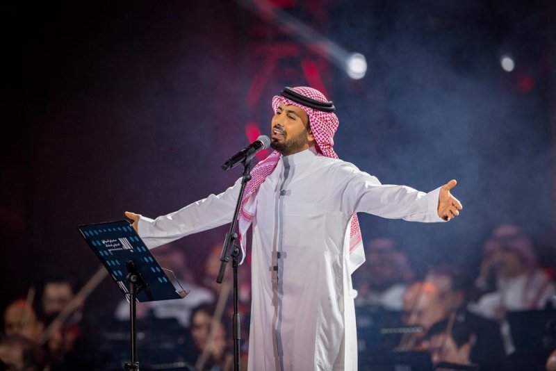 عبد الواحد يبدع في حفل أمسية عبد الرحمن بن مساعد