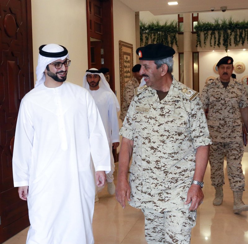 القائد العام لقوة دفاع البحرين يستقبل سفير دولة الإمارات العربية لدى مملكة البحرين