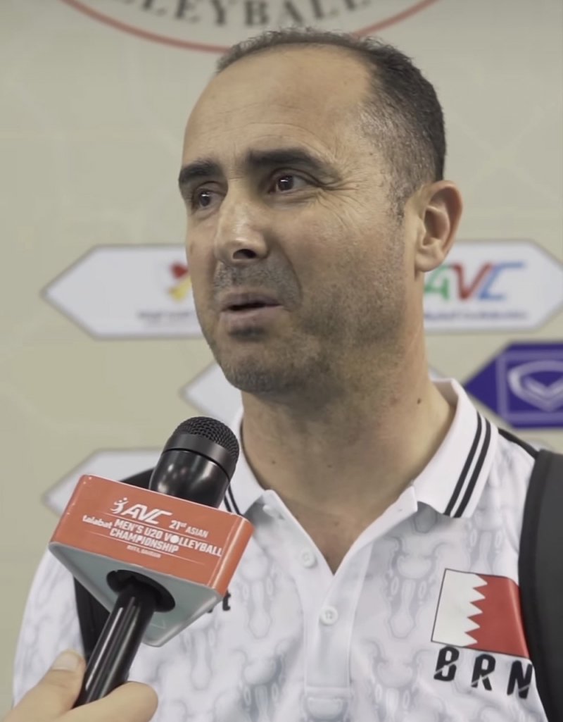 اتحاد الطائرة يتجه للتجديد مع صابر عبدالواحد