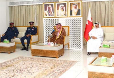 اللجنة الأمنية برآسة المحافظ تطلع على دور الإدارة العامة للمرور وتؤكد على سلامة الحركة المرورية والطلبة