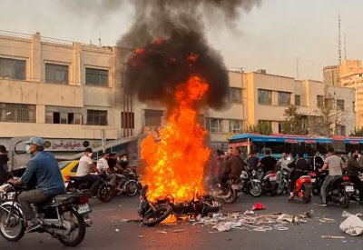 توجيه اتهامات لـ100 من المحتجين بإيران.. وحصيلة القتلى تصل 201