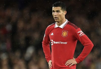 مدرب مانشستر يونايتد يكشف طلبه من رونالدو