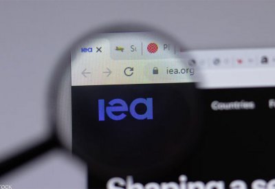 وكالة الطاقة الدولية تخفض توقعاتها لنمو الطلب على النفط
