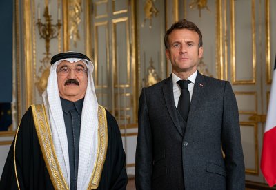 رئيس الجمهورية الفرنسية يتسلم أوراق اعتماد سفير البحرين في باريس