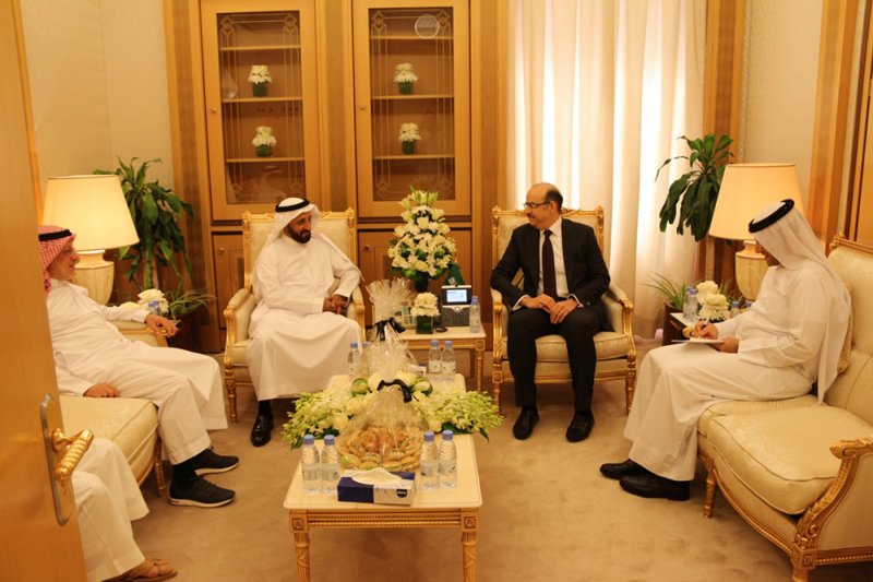 وزير الشؤون القانونية يبحث التعاون المشترك مع رئيس هيئة الخبراء بمجلس الوزراء السعودي