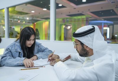 "الشارقة السينمائي الدولي" يُعرّف زواره على مراحل الإنتاج السينمائي ورسم شخصيات المانغا والأنمي