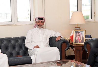 وزير شؤون البلديات يستقبل الرئيس التنفيذي لحلبة البحرين الدولية