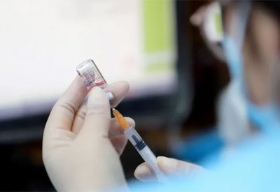 مطورا لقاح كورونا يزفان خبرا سارا لمرضى السرطان